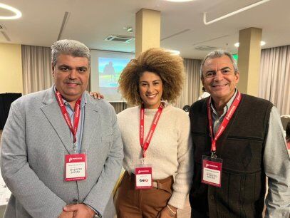 Richard Alves (Lab Turismo Consultoria), Larrisa Cunha (Onfly) e Gustavo Guimarães (hotelaria do Espírito Santo).jpeg
